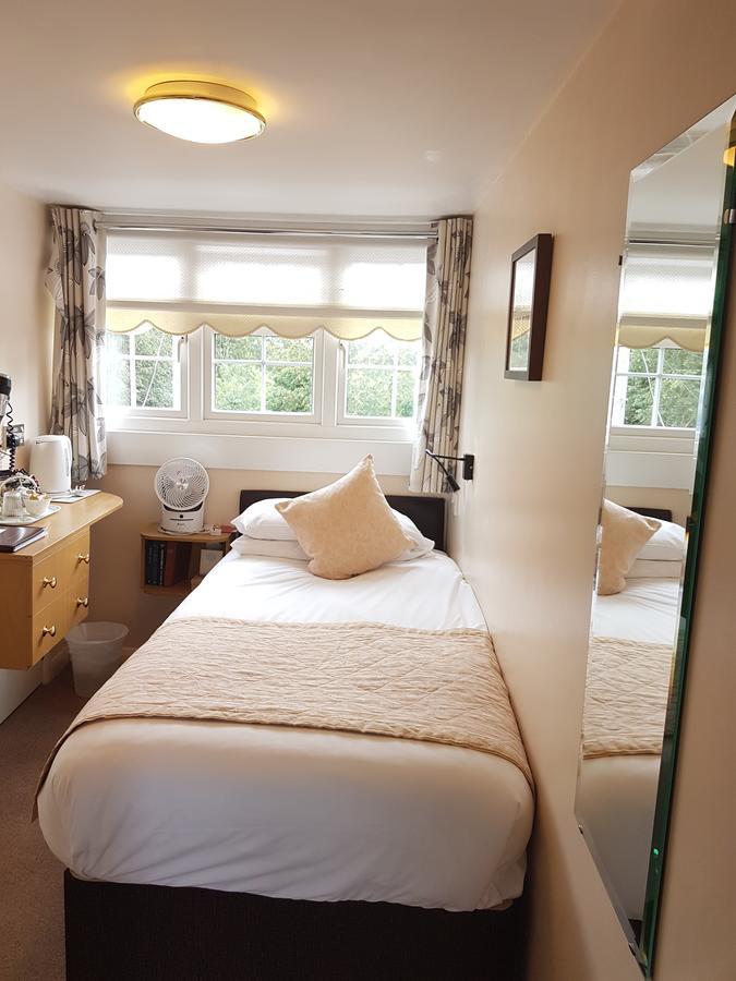 Penryn Guest House, Ensuite Rooms, Free Parking And Free Wifi Стратфорд-апон-Эйвон Экстерьер фото