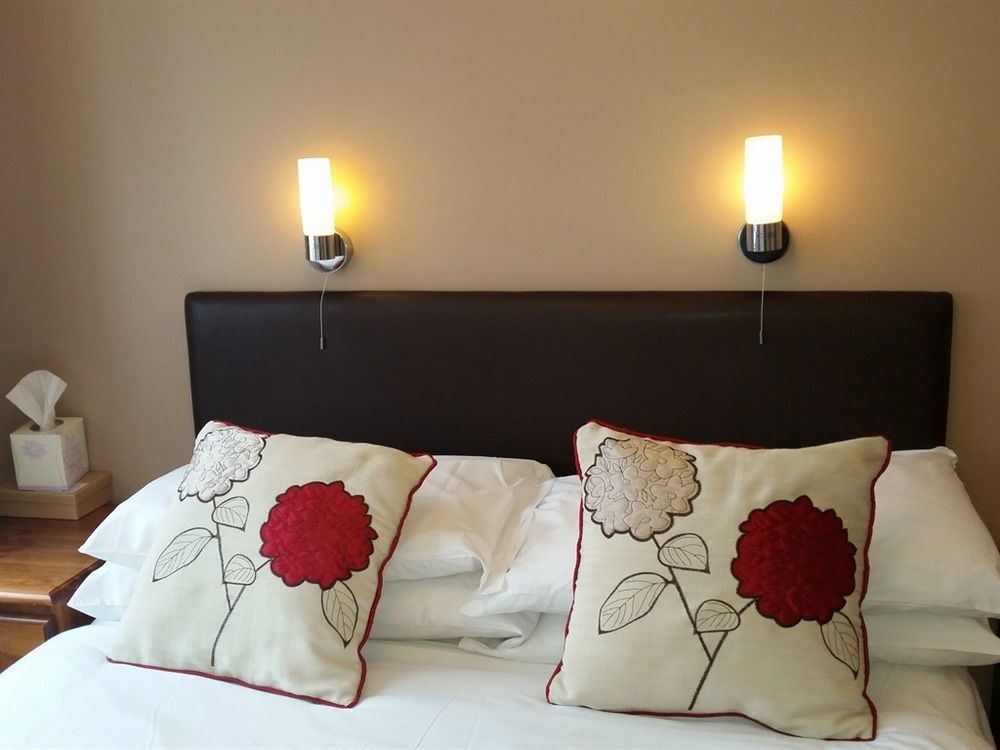 Penryn Guest House, Ensuite Rooms, Free Parking And Free Wifi Стратфорд-апон-Эйвон Экстерьер фото