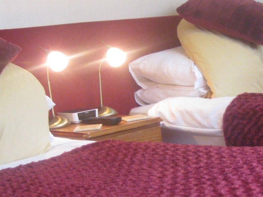 Penryn Guest House, Ensuite Rooms, Free Parking And Free Wifi Стратфорд-апон-Эйвон Экстерьер фото