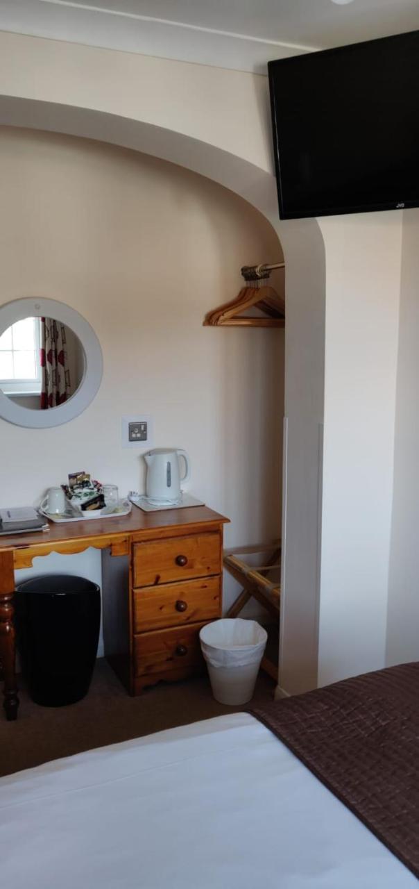 Penryn Guest House, Ensuite Rooms, Free Parking And Free Wifi Стратфорд-апон-Эйвон Экстерьер фото