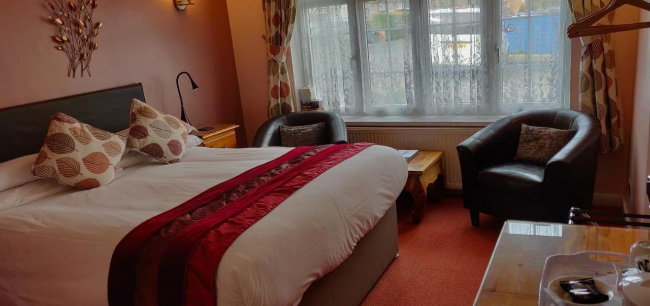 Penryn Guest House, Ensuite Rooms, Free Parking And Free Wifi Стратфорд-апон-Эйвон Экстерьер фото